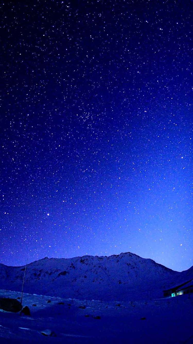Cold Blue Starry Sky Mountains iPhone 6 Wallpaper HD - Descarga gratuita