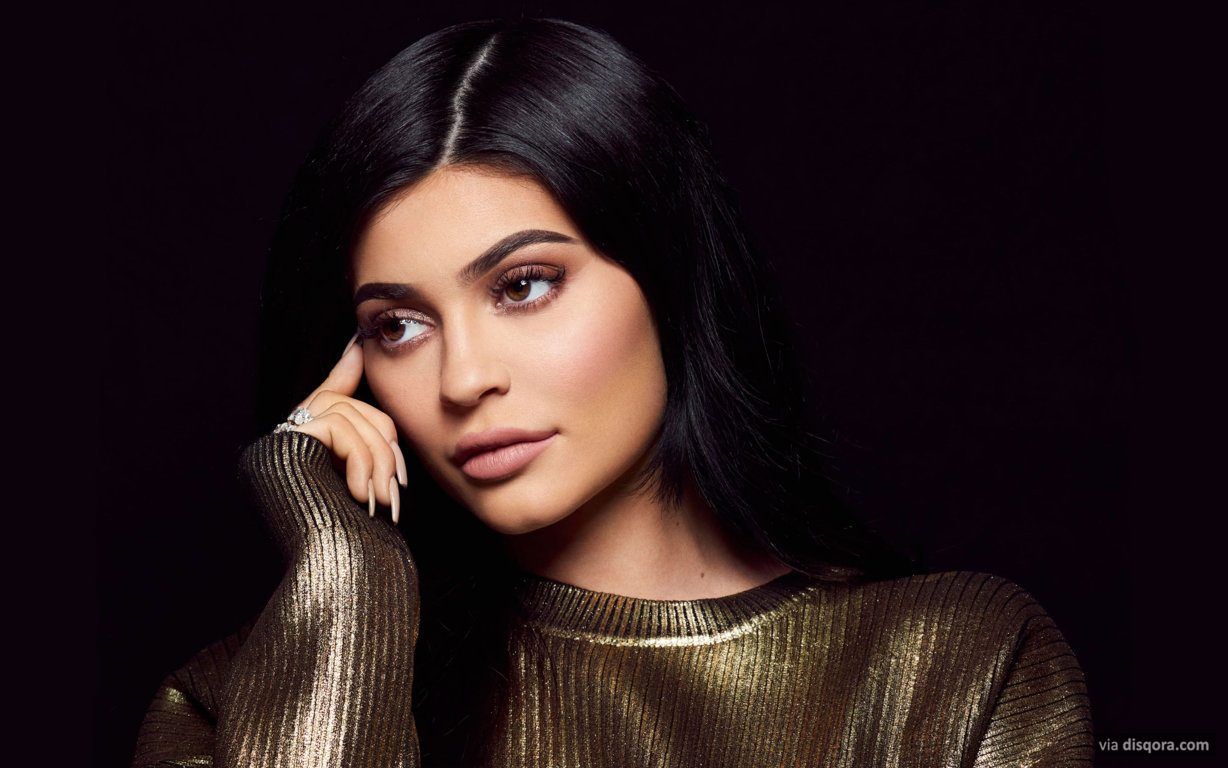 74 Hot Kylie Jenner Wallpapers HD Pictures #kyliejenner #wallpaper